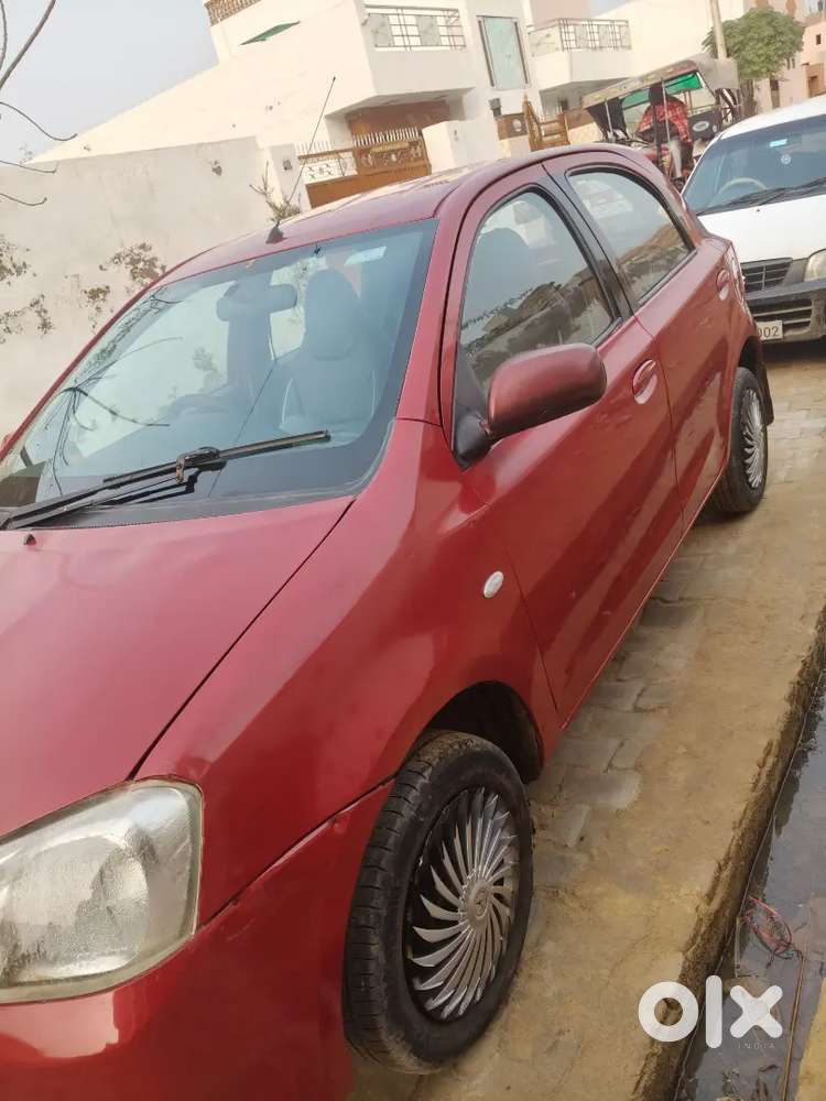 Toyota Etios Liva 2012