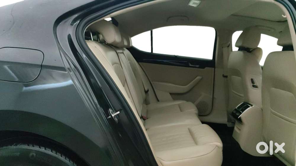 Skoda Superb Lk 1.8 Tsi At, 2016, Petrol