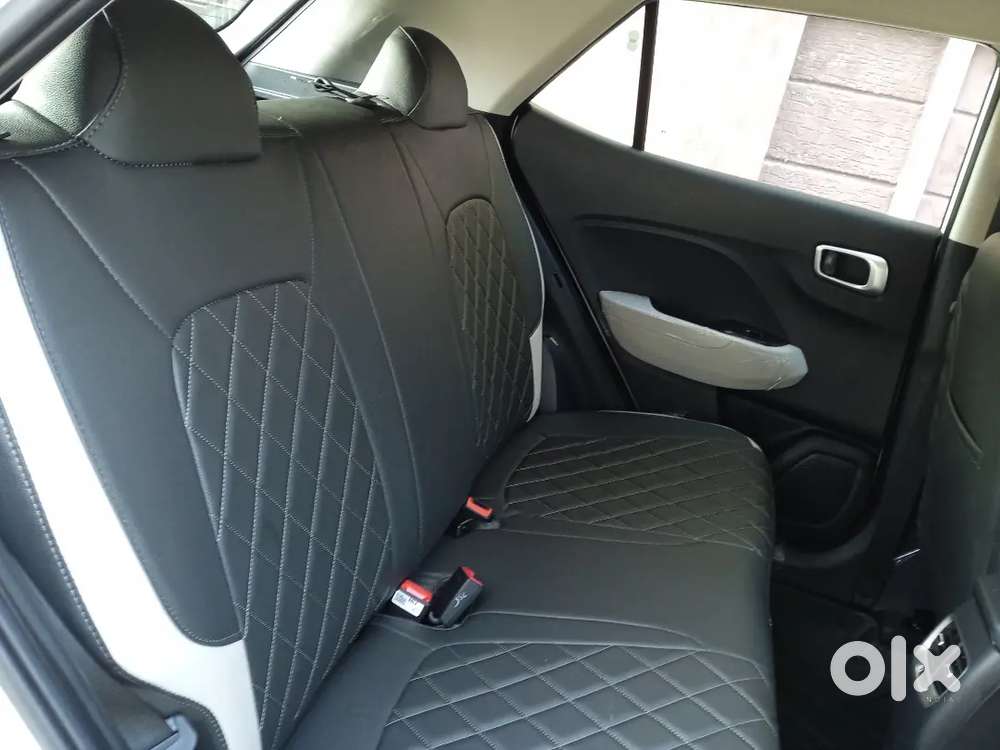 Hyundai Venue 2025 Model Petrol 2000 Km Driven