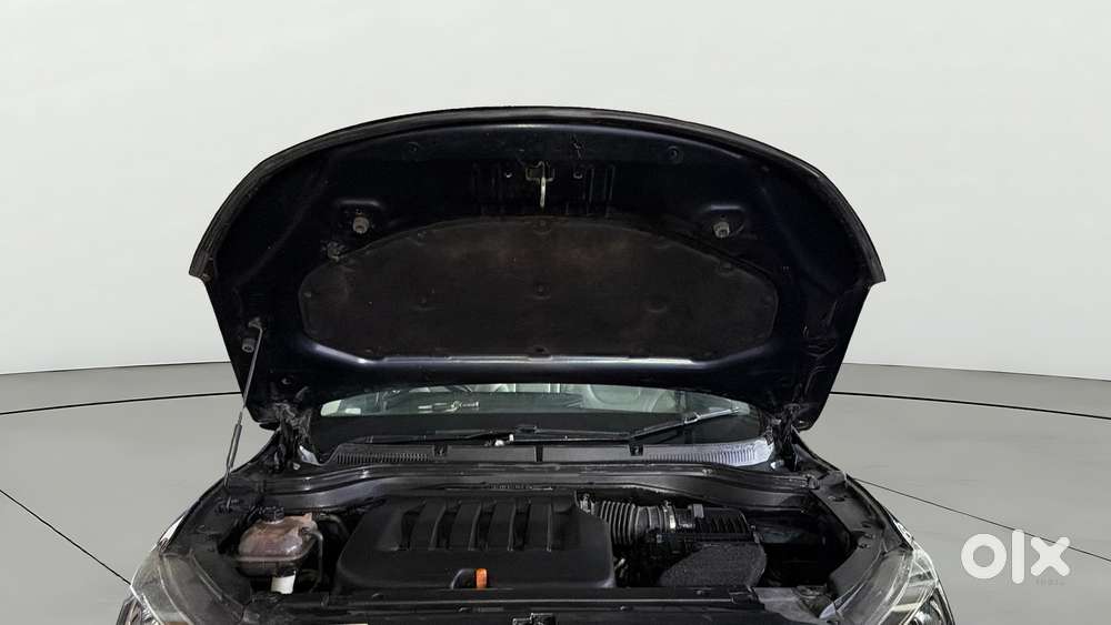 Mahindra Xuv700 2.0 Ax 7 Petrol At Str, 2022, Petrol