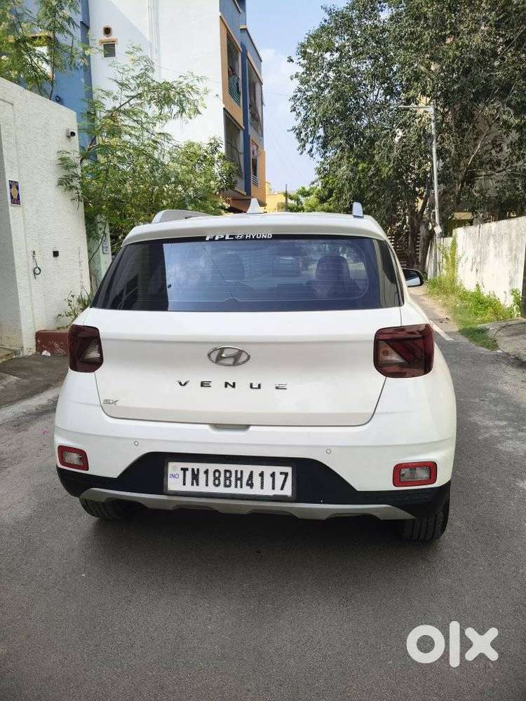 Hyundai Venue Sx Dual Tone, 2022, Diesel