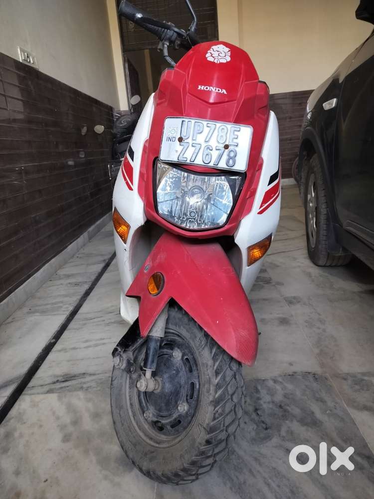 Condition is Excellent Scooters 1824902022