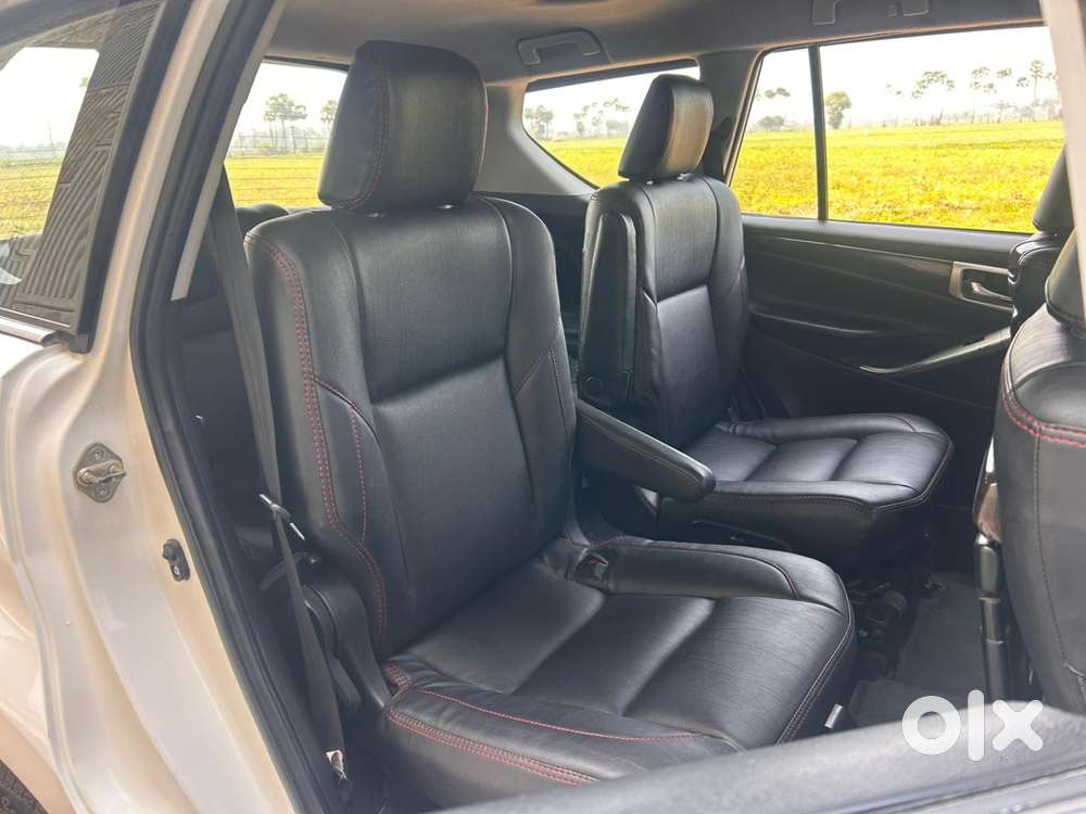 Toyota Innova Crysta 2.8z Automatic, 2017, Diesel