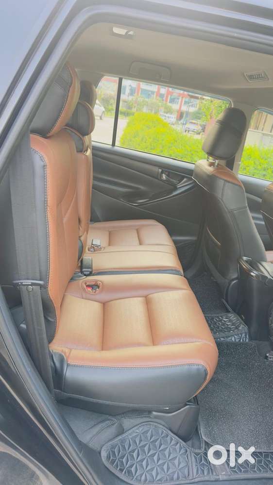 Toyota Innova Crysta 2.4 G Mt, 2023, Diesel