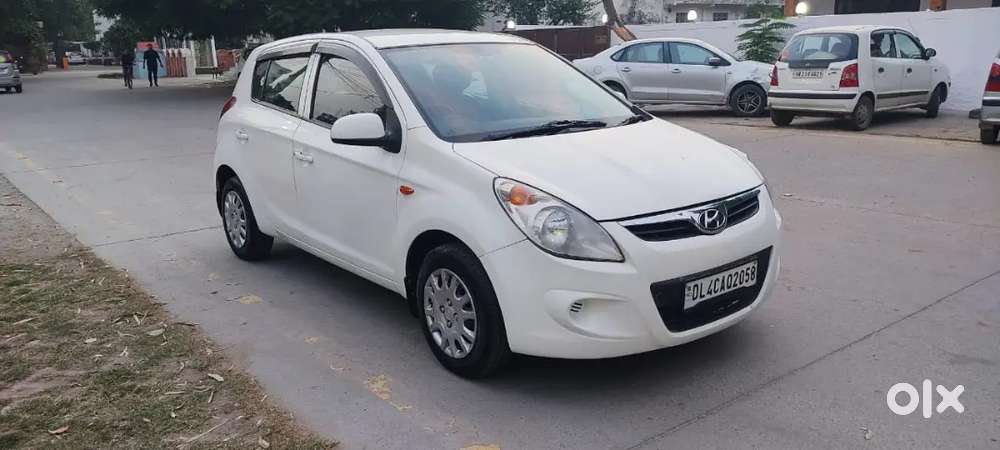 Ihyundai 20 Magna Petrol+ Cng On Paper