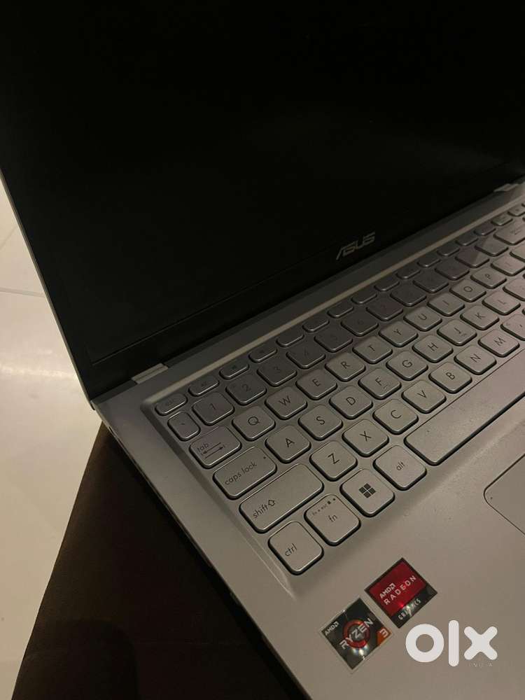 ASUS Vivobook 15 (M515DA) &ndash; Transparent Silver (Excellent Condition)