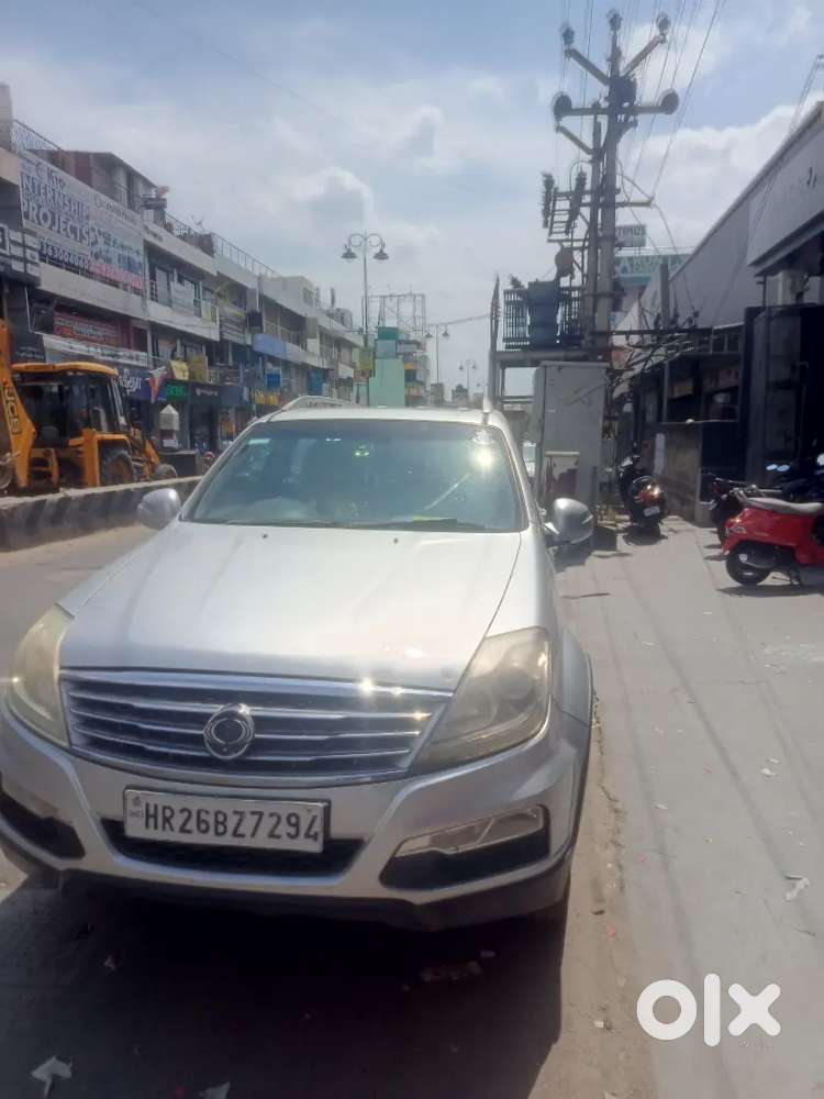 Mahindra Rexton Diesel Automatic 2013