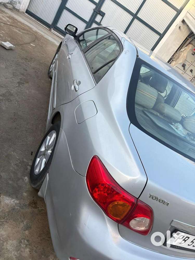 Toyota Corolla Altis 2010 Petrol Well Maintained