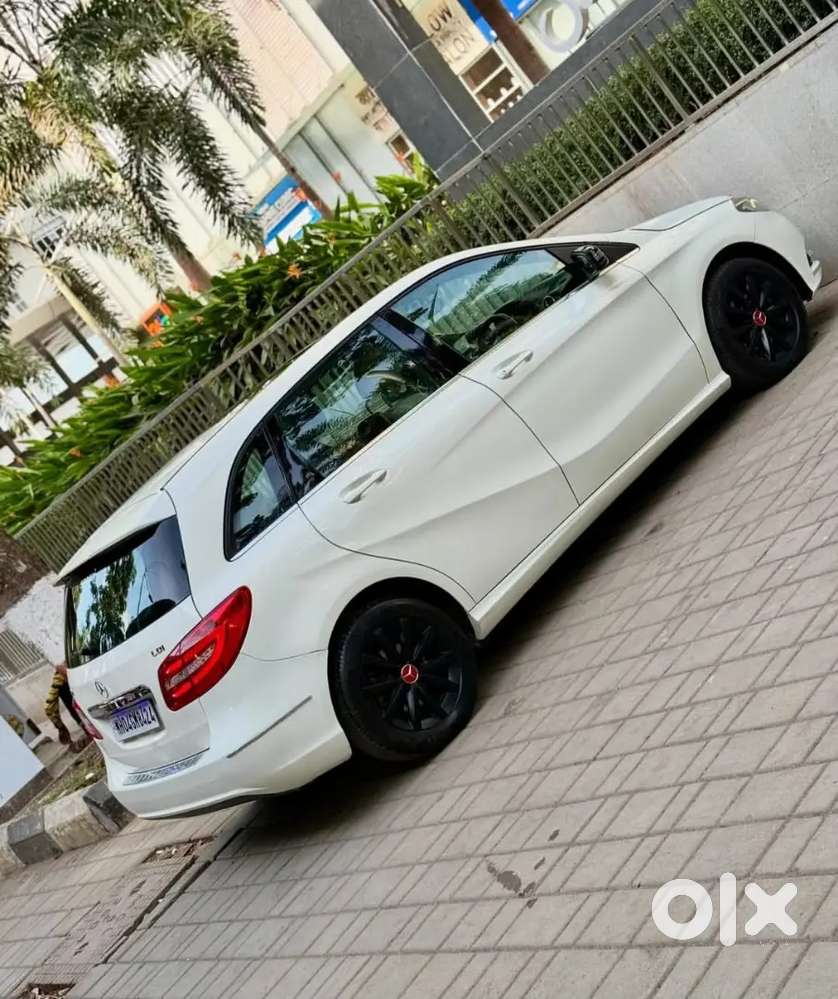 Mercedes-benz B180 Cdi Diesel Sunroof 2014 Model In Excellent Conditio