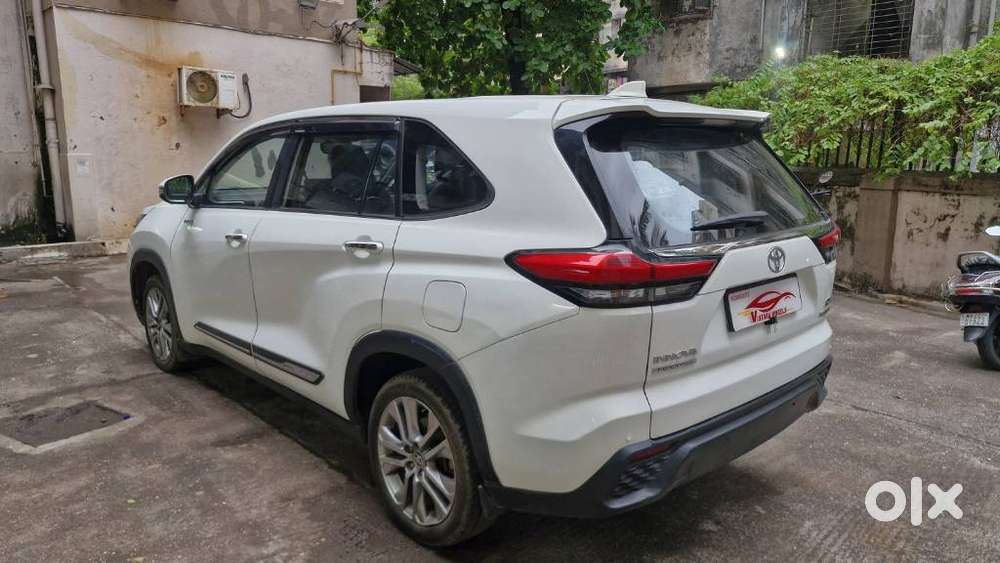 Toyota Innova Hycross 2.0 Zx Hybrid 7 Str, 2023, Petrol