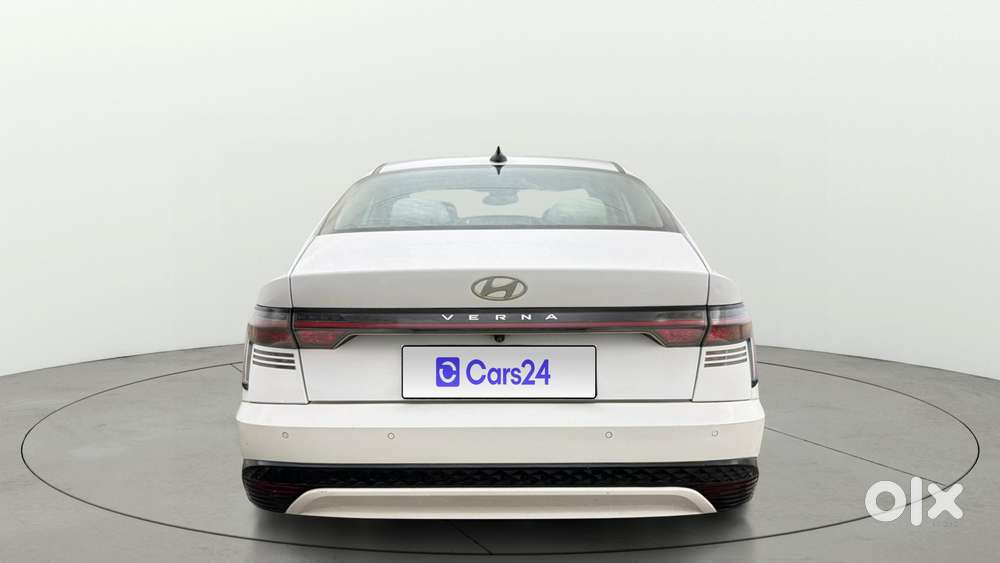 Hyundai Verna 1.5 Sx (o) Vtvt, 2023, Petrol