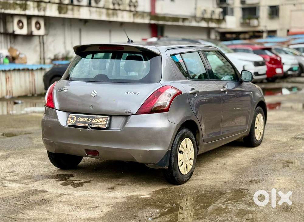 Maruti Suzuki Swift Vxi + Manual, 2012, Petrol