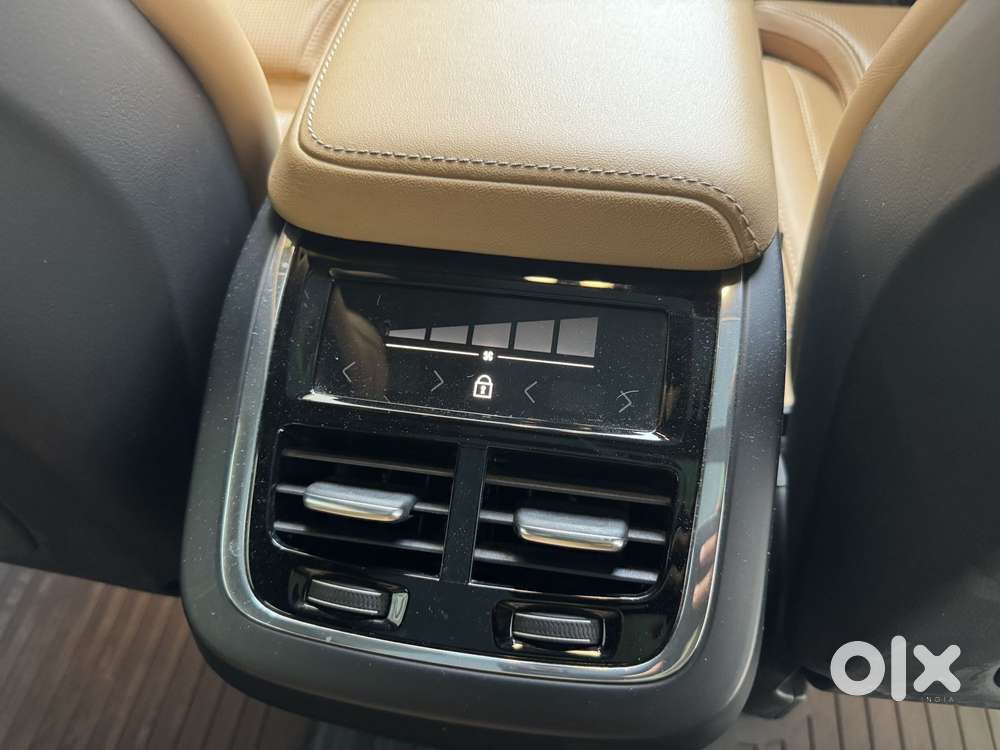 Volvo Xc60 2.0 B5 Ultimate, 2023, Petrol