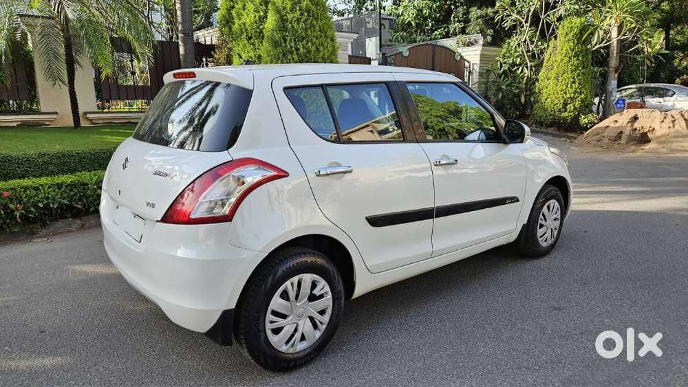 Maruti Suzuki Swift Vxi Optional, 2016, Petrol