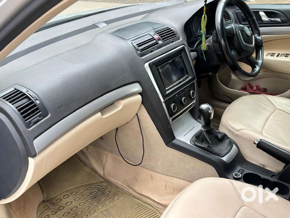 Skoda Laura Elegance 1.9 Tdi Mt, 2011, Diesel