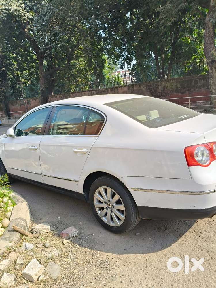 Volkswagen Passat Trendline Manual, 2010, Petrol