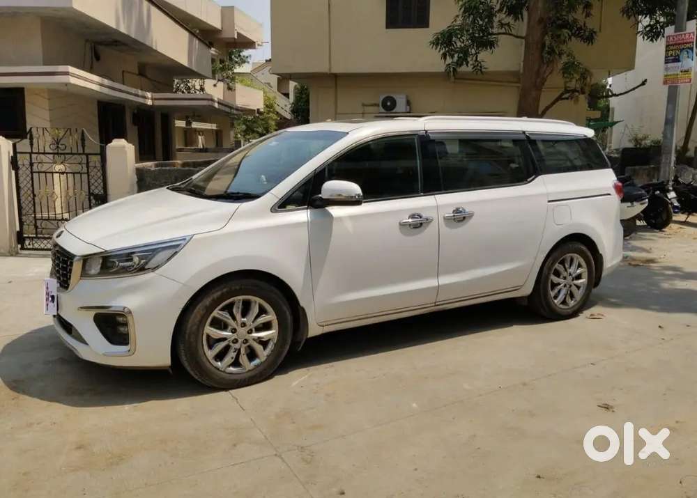 Hyderabad Showroom Single Owner Vehicle Lemousine