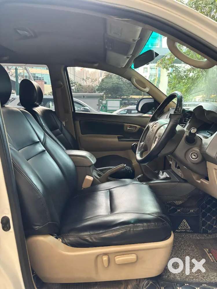 Toyota Fortuner 2012 4x2 Manual