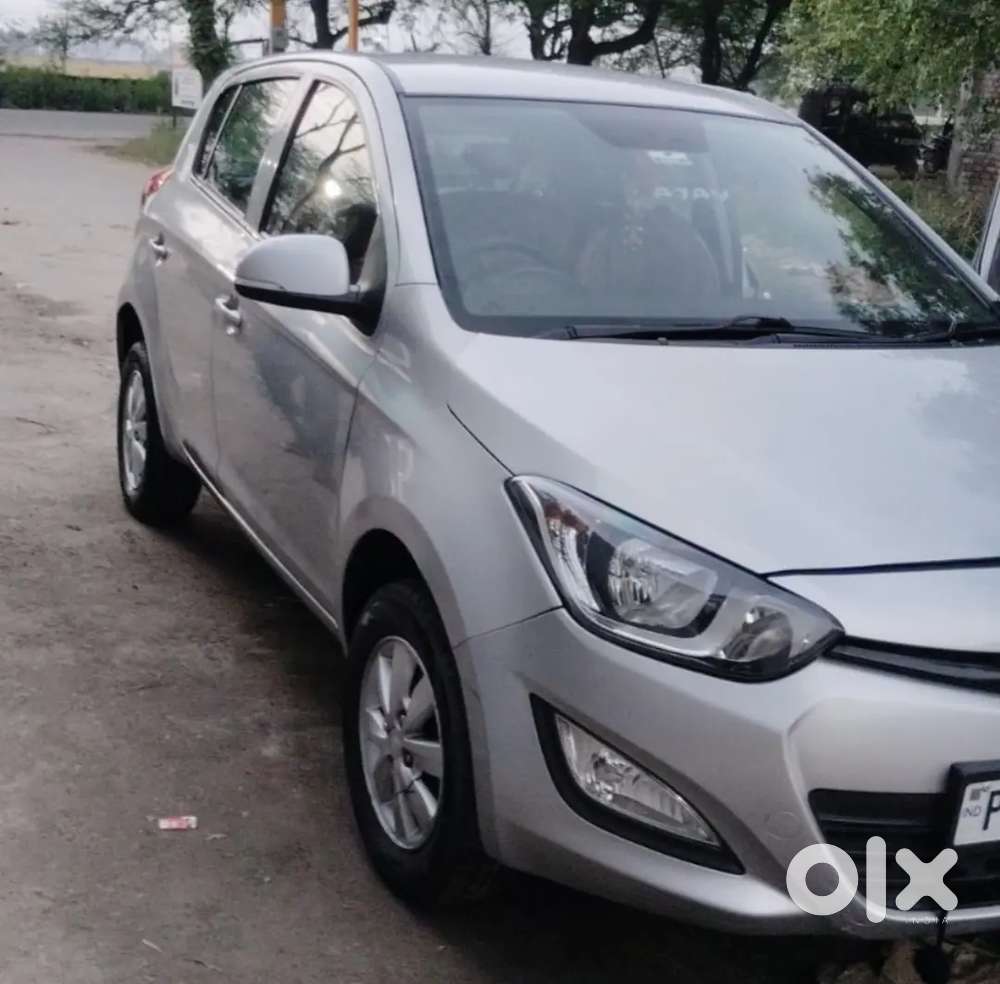 Hyundai I20 2012 Petrol 84600 Km Driven