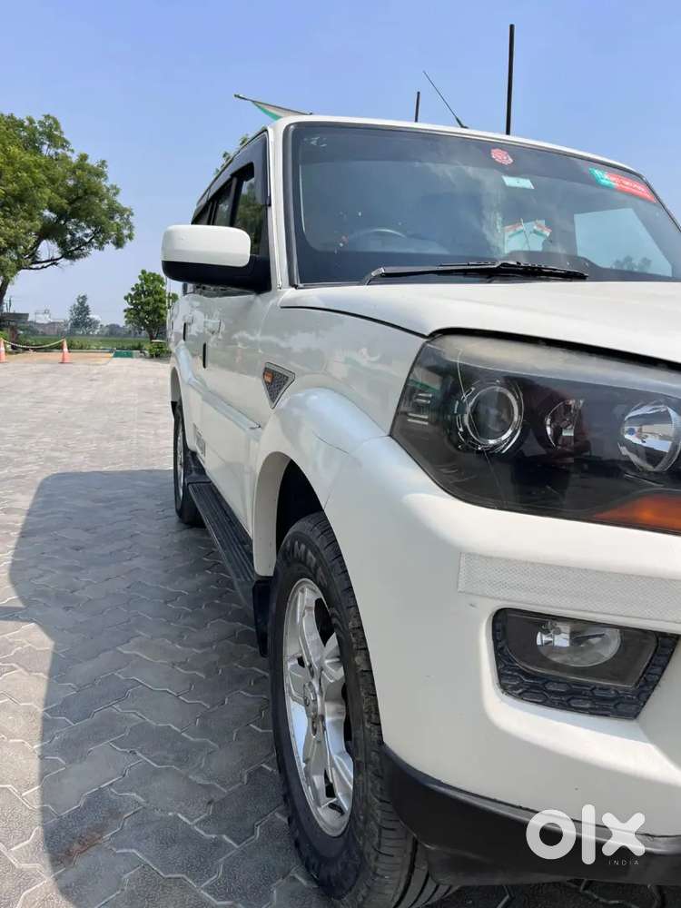 Mahindra Scorpio 2015 Diesel 140000 Km Driven