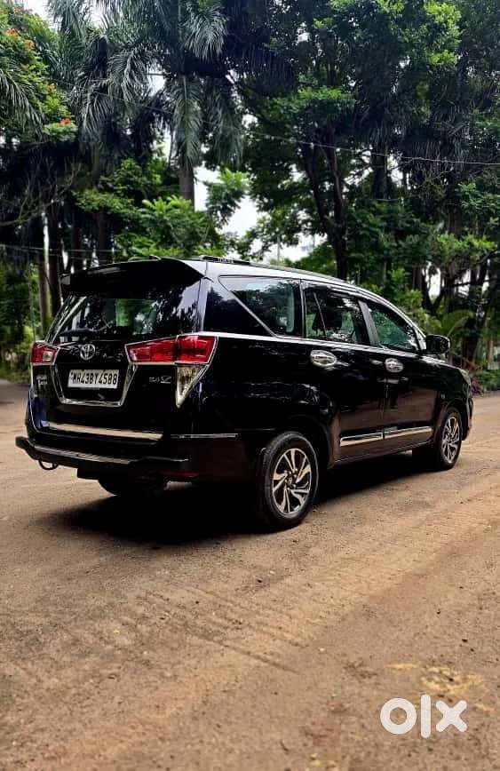 Toyota Innova Crysta [2020-ongoing] 2.4 Vx 8 Str, 2021, Diesel