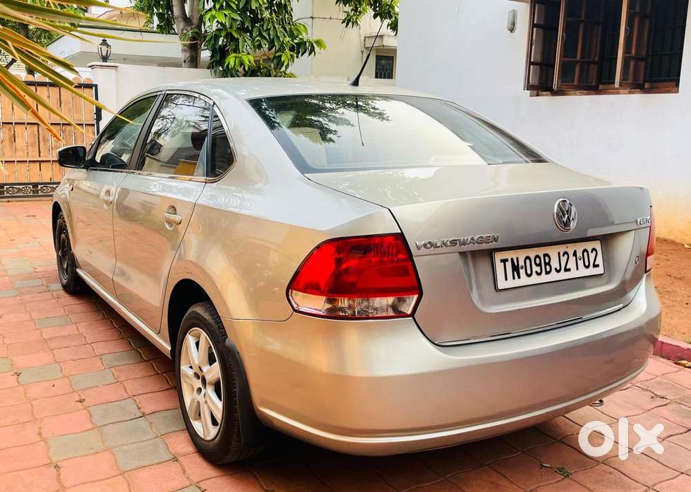 Volkswagen Vento 2010-2013 Petrol Highline, 2011, Petrol