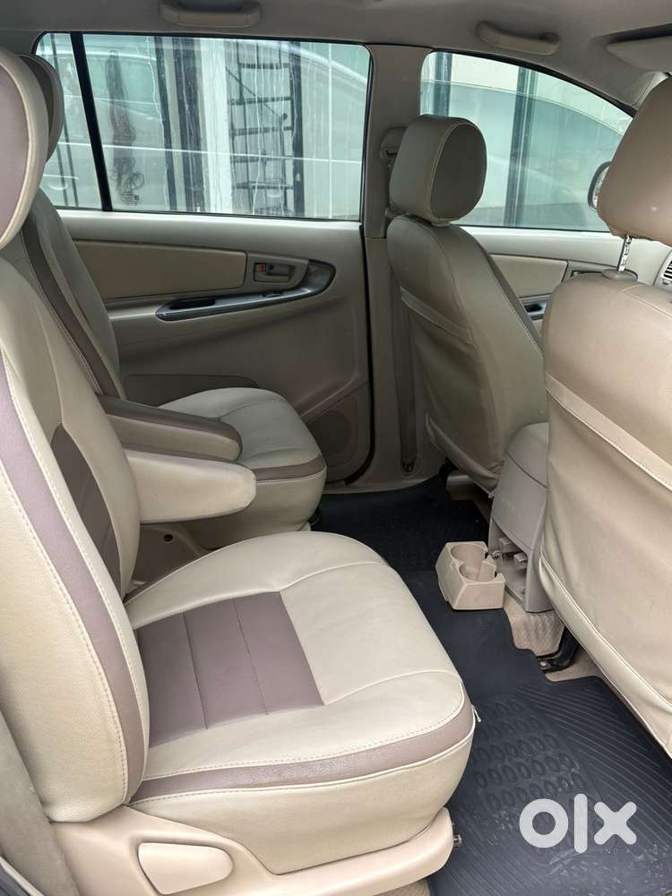 Toyota Innova 2.5 G (diesel) 7 Seater, 2011, Diesel