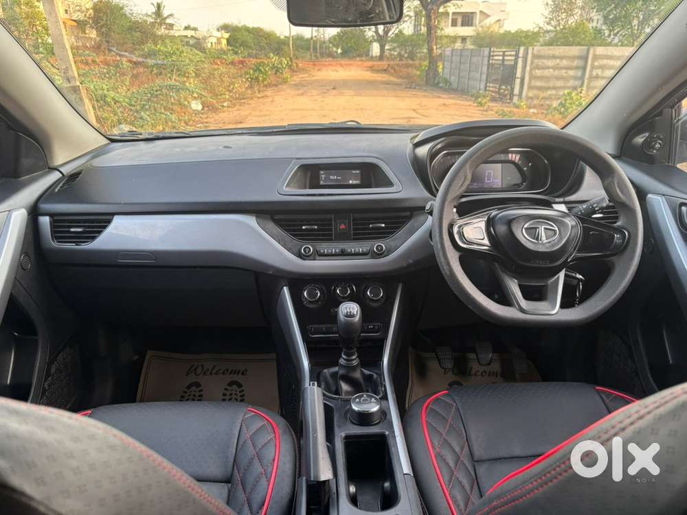 Tata Nexon Xm Petrol 2020