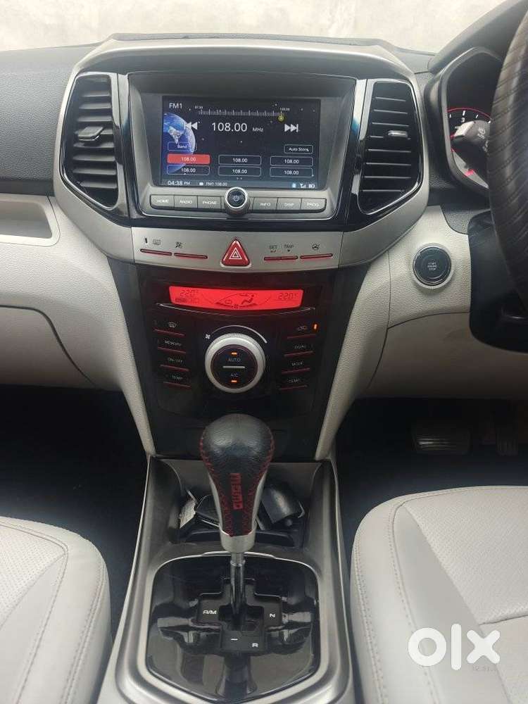 Mahindra Xuv300 W8 (o) 1.5 Diesel Amt, 2023, Diesel