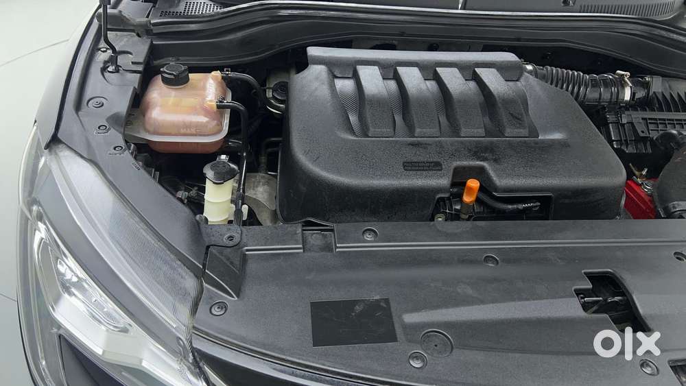 Mahindra Xuv700 2.0 Ax 7 Petrol At Luxury Pack Str, 2022, Petrol