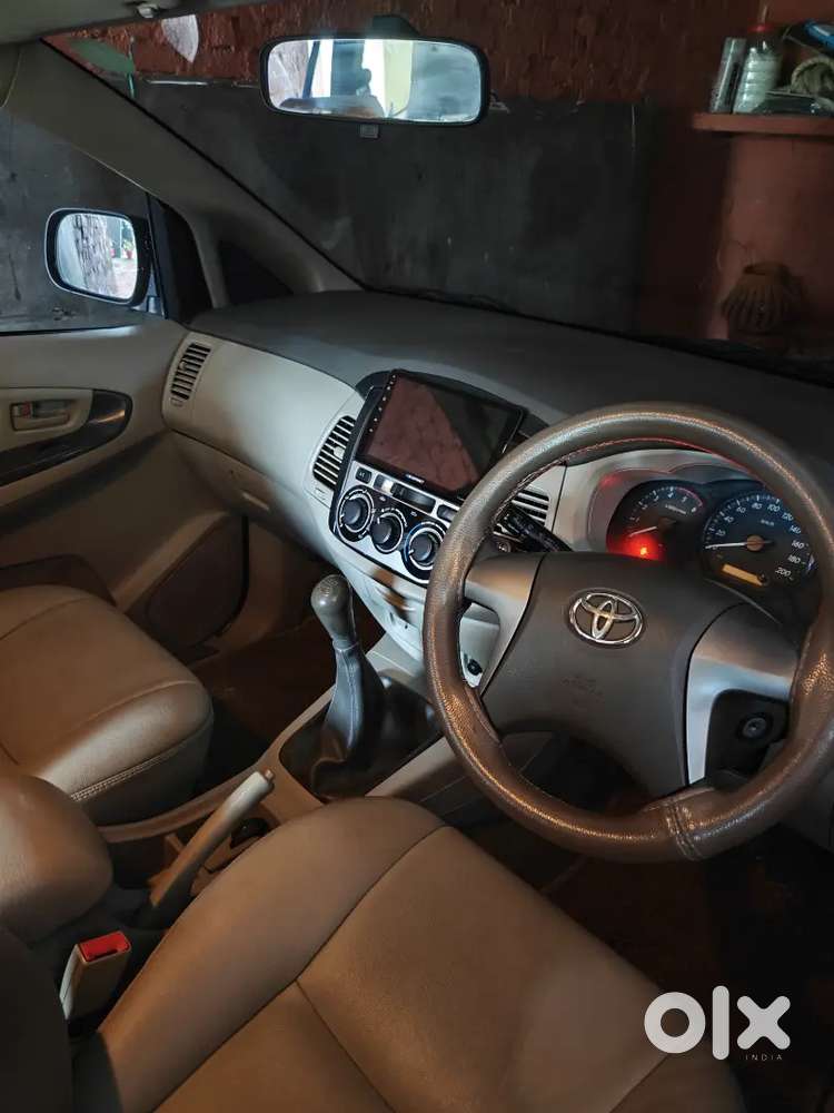 Toyota Innova 2012 Diesel 85000 Km Driven
