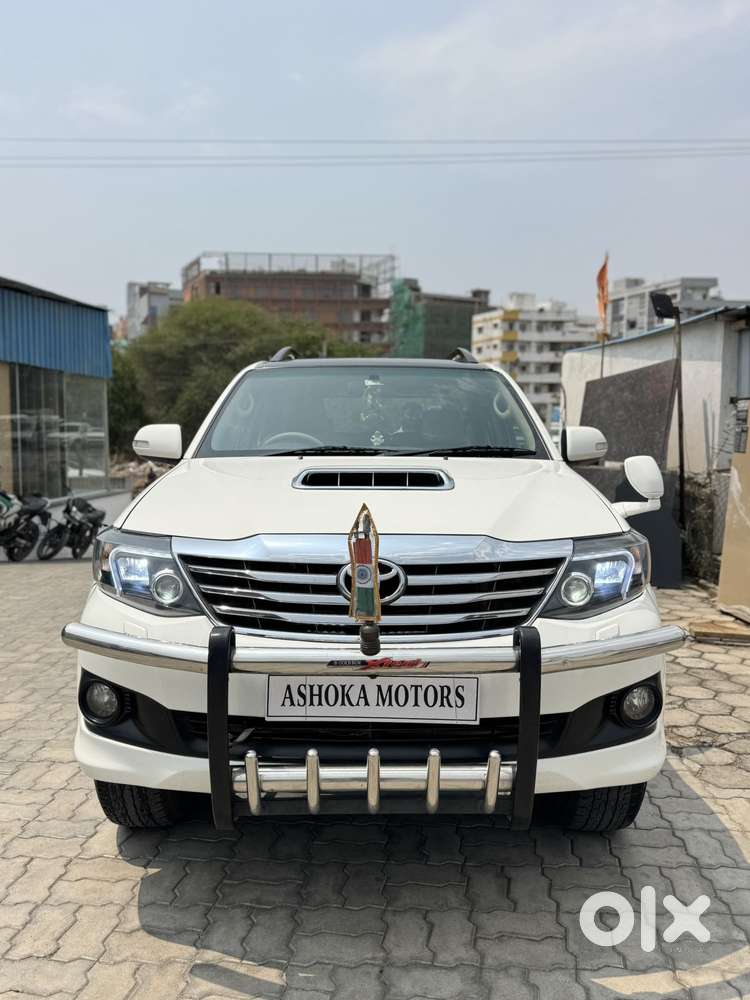 Toyota Fortuner 3.0 4x2 Automatic, 2012, Diesel