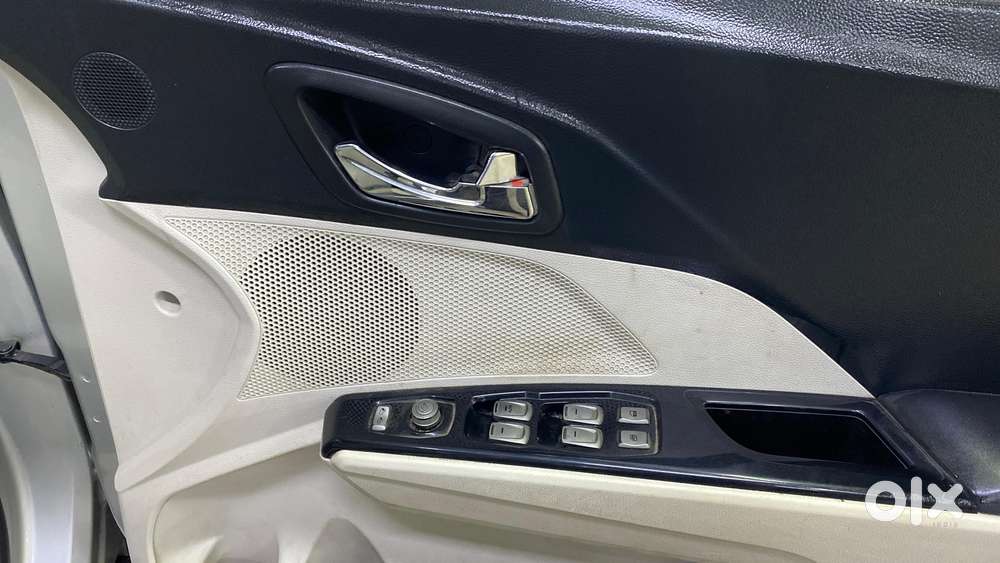Mahindra Xuv300 W8 Option, 2019, Petrol
