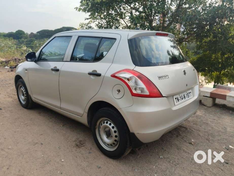 Maruti Suzuki Swift Lxi Optional-o, 2017, Petrol