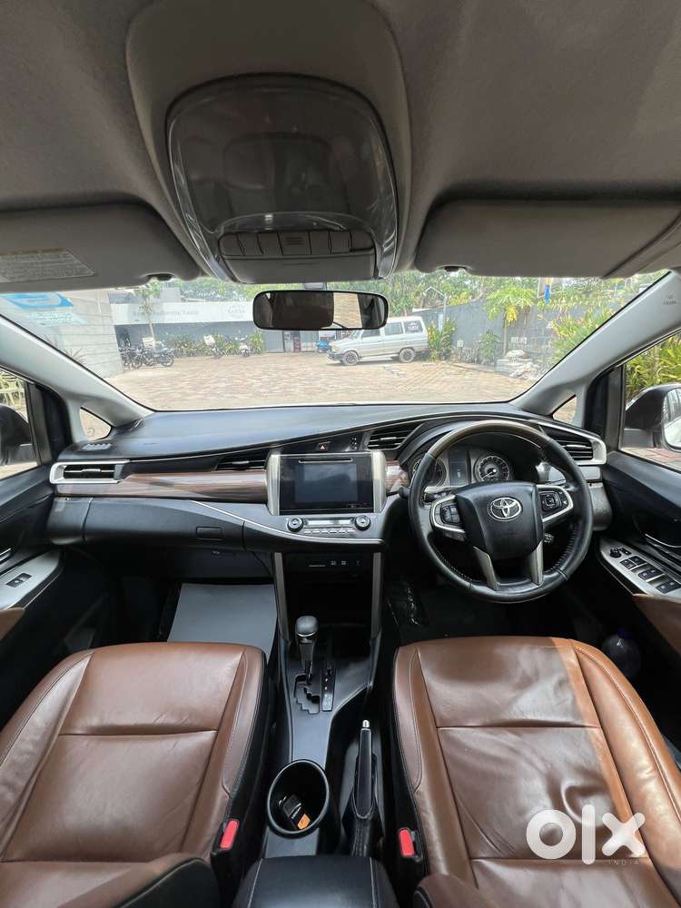 Toyota Innova Crysta 2.8 Z, 2016, Diesel