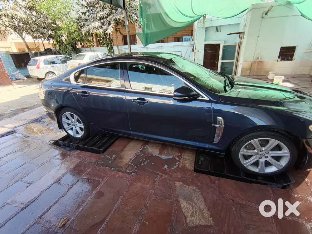 Jaguar Xf 2011 Diesel 61000 Km Driven