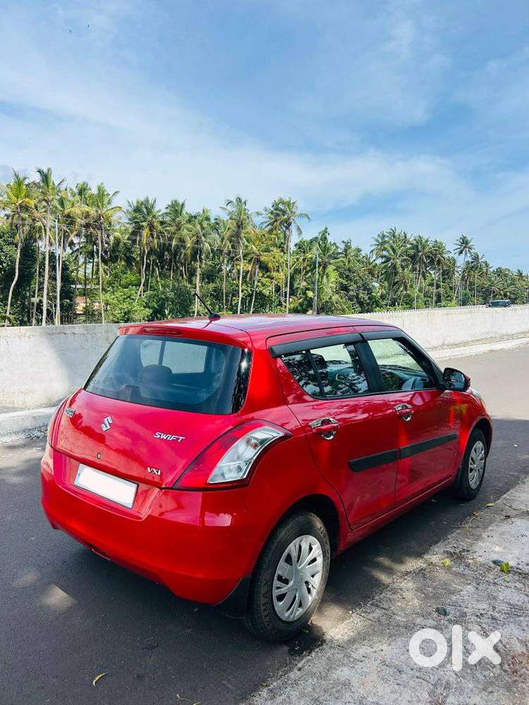 Maruti Suzuki Swift Vxi + Manual, 2016, Petrol