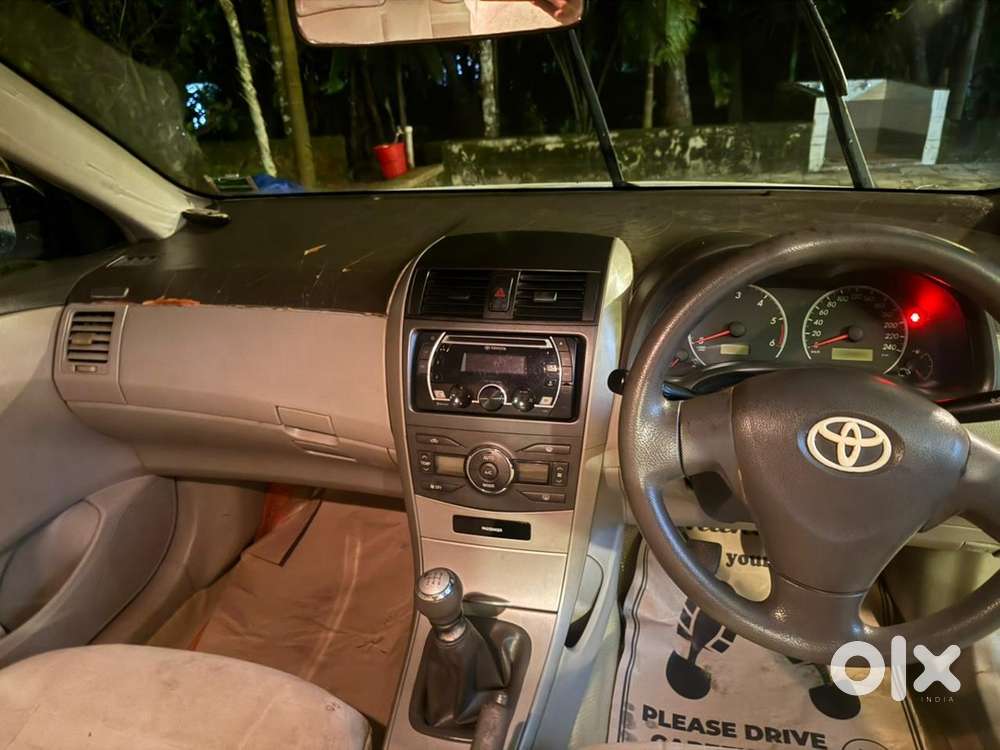 Toyota Corolla Altis 2011