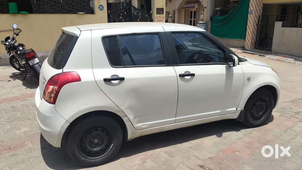 Maruti Swift Petrol 2011