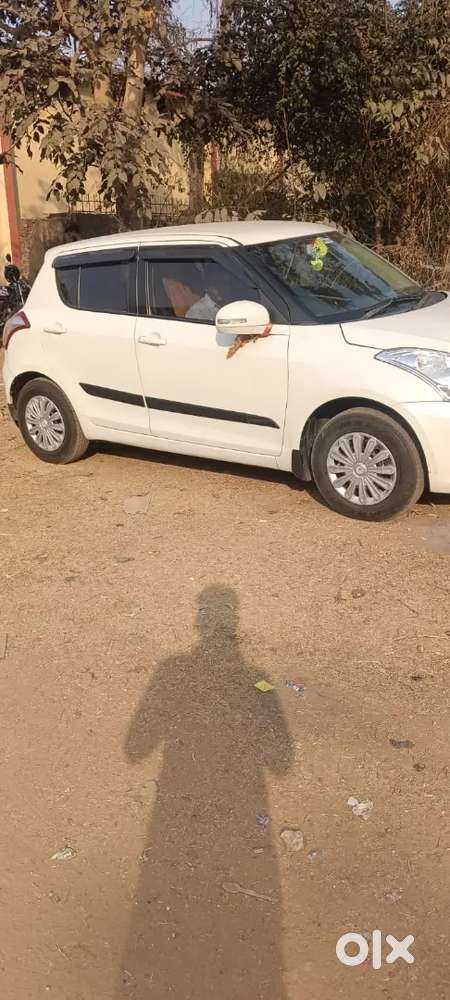 Maruti Suzuki Swift 2016 Petrol 70000 Km Driven
