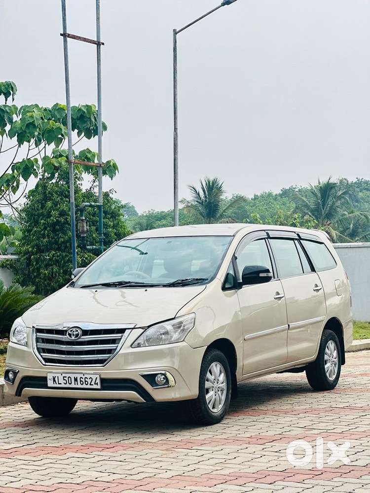 Toyota Innova 2011 V Diesel Well Maintained