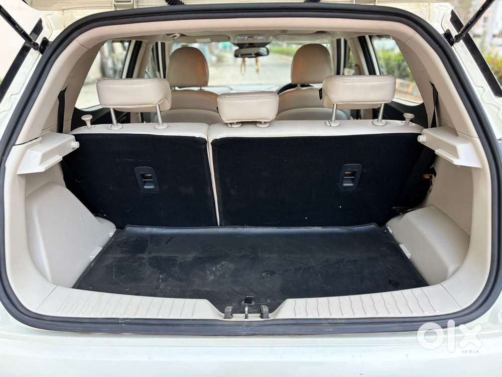 Mahindra Xuv300 W8 Option Diesel, 2023, Diesel