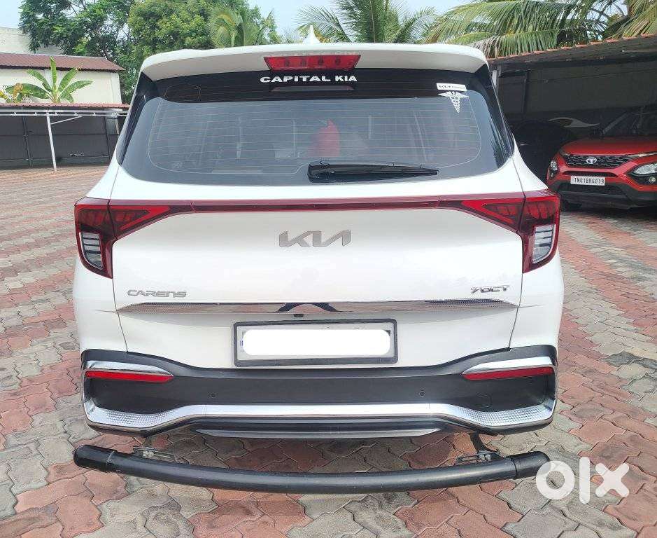 Kia Carens, 2023, Petrol