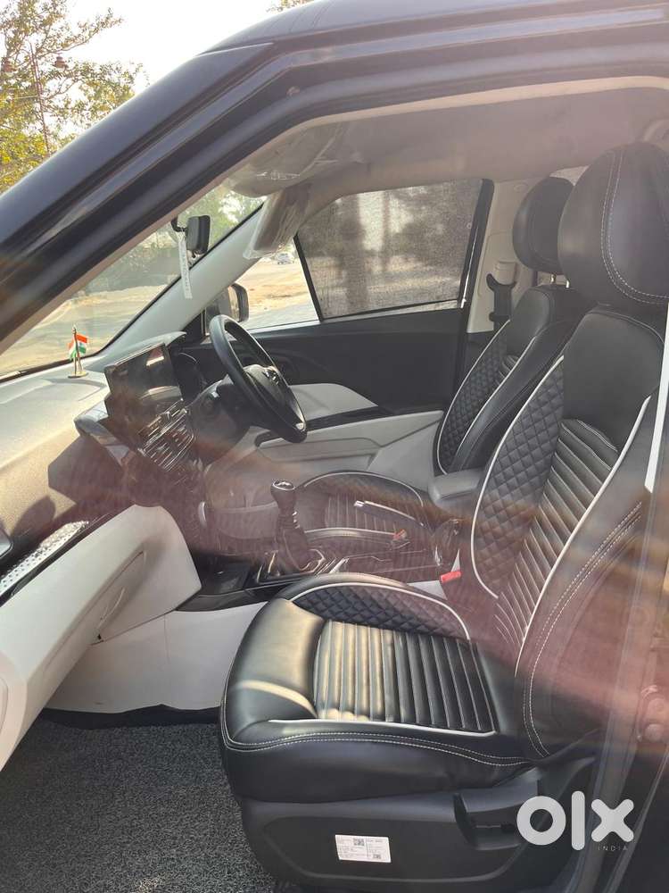 Mahindra Xuv 3xo Mx1 Pm Mt, 2025, Petrol
