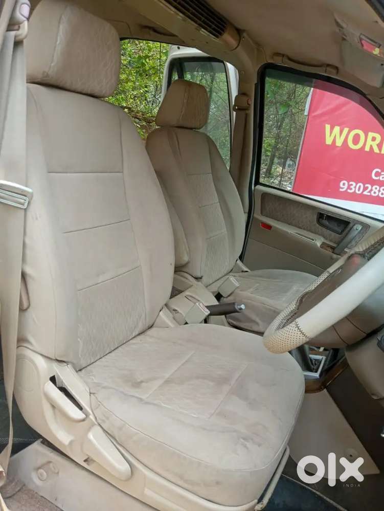 White Safari 2011 Model