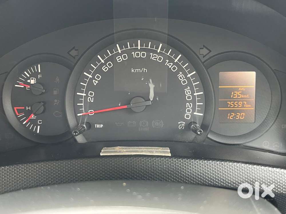 Maruti Suzuki Swift Lxi Optional-o, 2017, Petrol