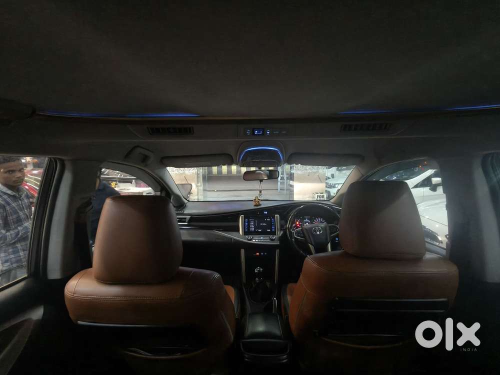 Toyota Innova Crysta 2.4 V 8 Str, 2017, Diesel