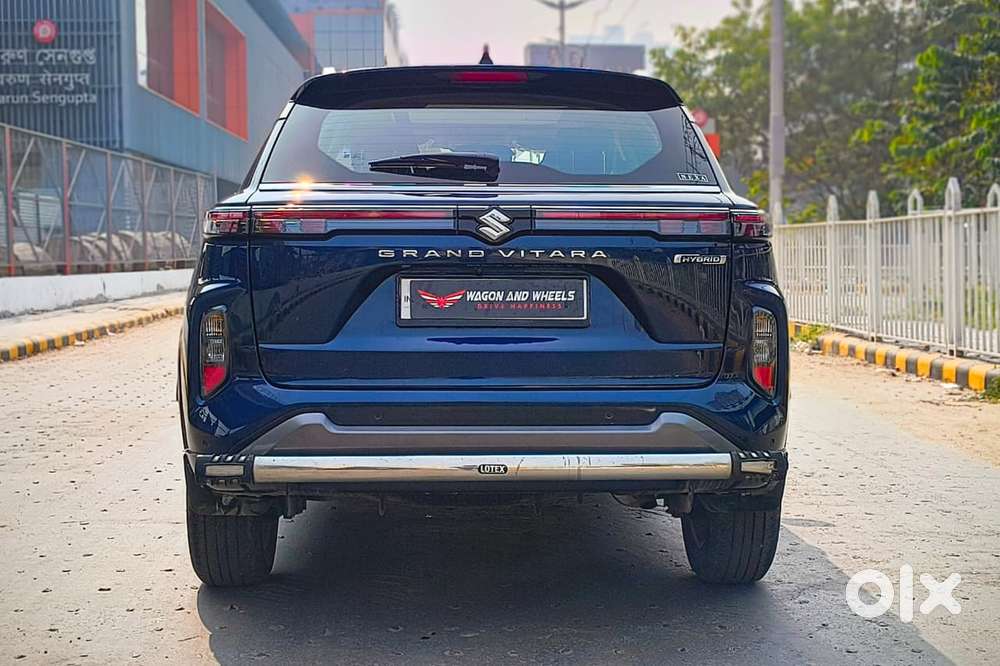 Maruti Suzuki Grand Vitara 1.5 Alpha Plus Intelligent Hybrid Ecvt, 2..