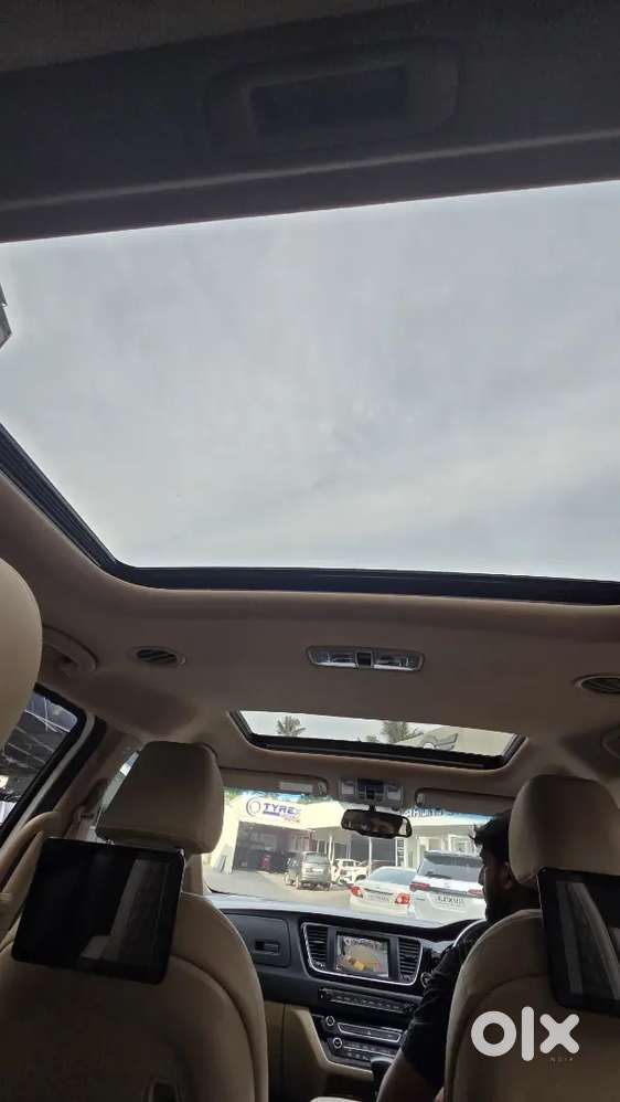 Kia Grand Carnival 2023