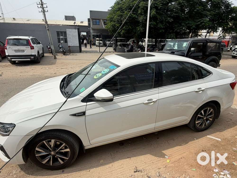 Skoda Slavia Petrol 2022